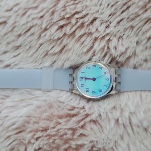 Swatch Essentials Quartz icy blue 💙 silicone small casual femme watch 💎 25mm